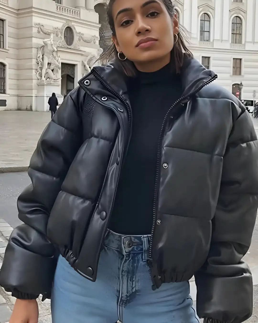 Jaqueta Lazarelle de Couro com Modelagem Puff e Algodão