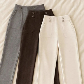 [Leve 3, Pague Só 2] Calça Solena Feminina em Algodão, Poliéster e Viscose de Cintura Alta com Botões Frontais